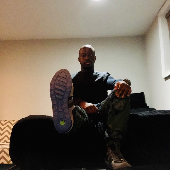 Meet your Posher, Dennis - Picture 1 of 1